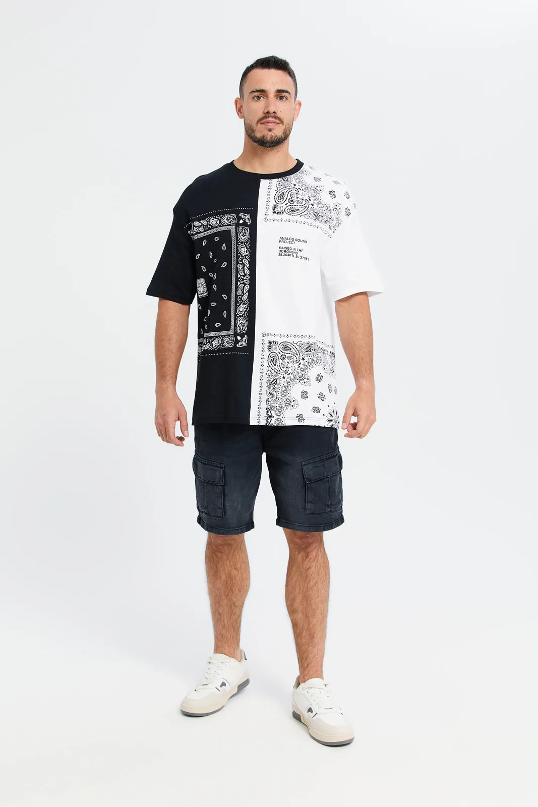 Men Black Cargo Pockets Pull On Shorts